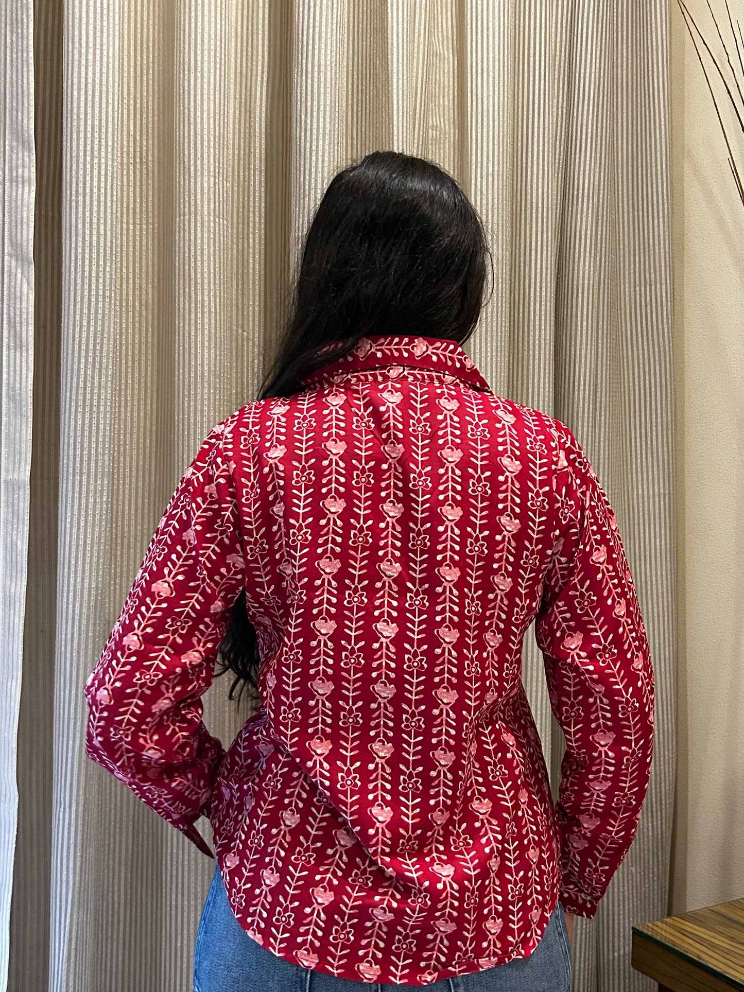 Bagh: Red gulaab full sleeve collar