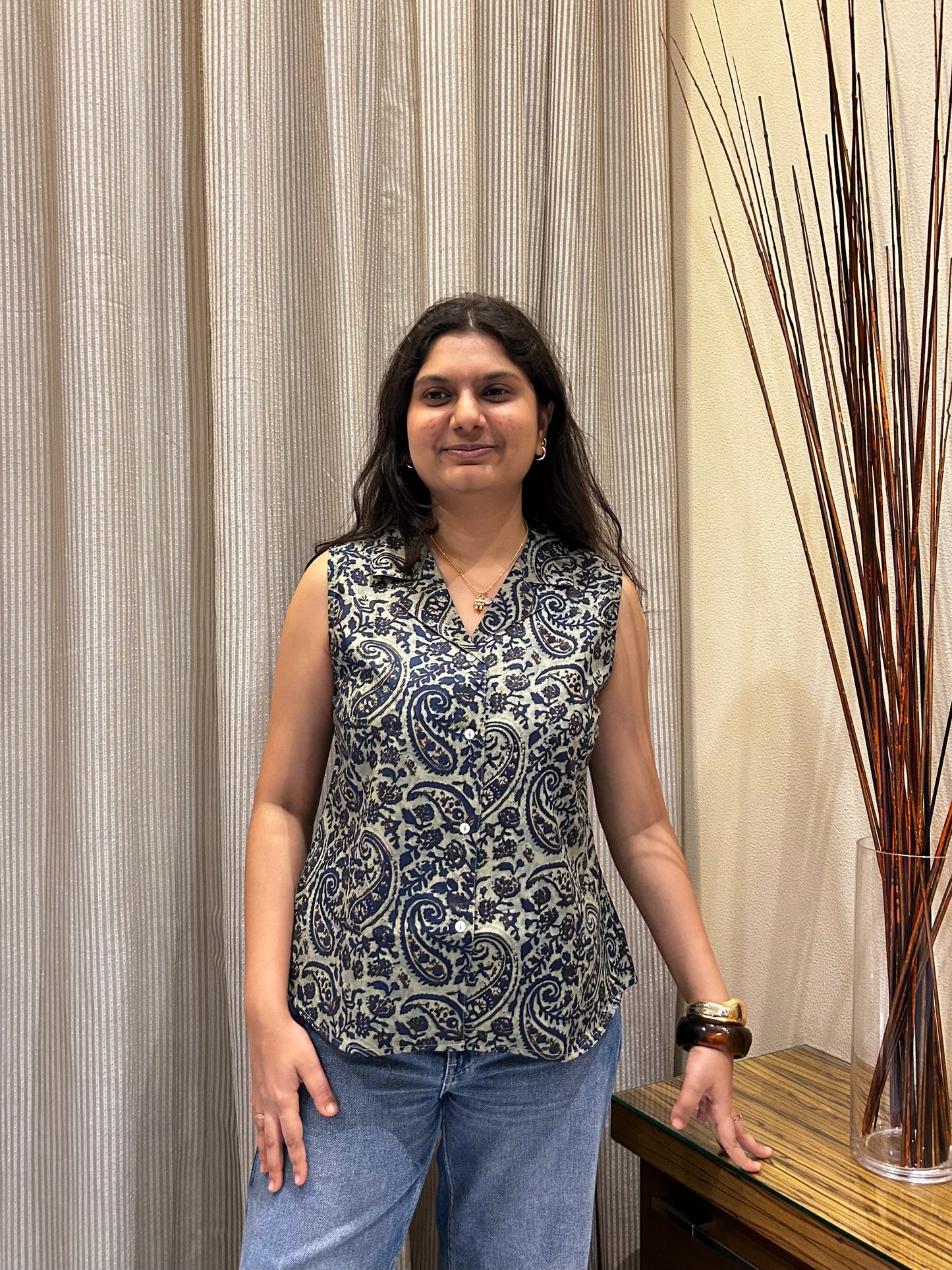 Choti choti batein: Tera mera sleeveless collar top