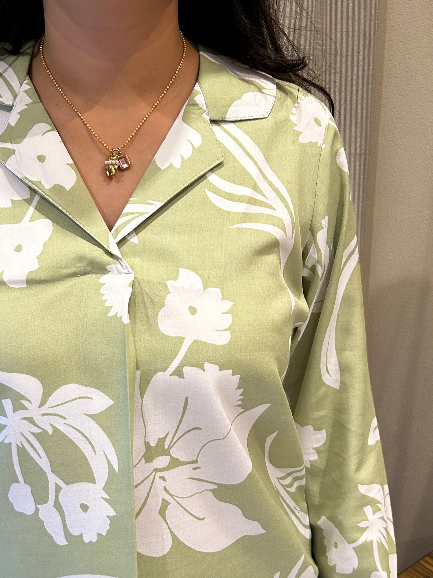Bagh: Hara phool Full sleeve collar