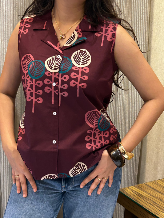 Choti choti batein: Bin bole sleeveless collar top