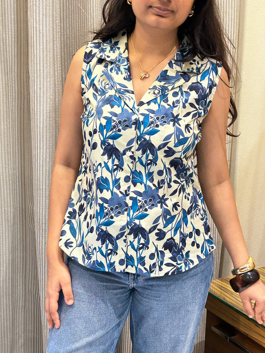 Choti choti batein: Thoda Style sleeveless collar top